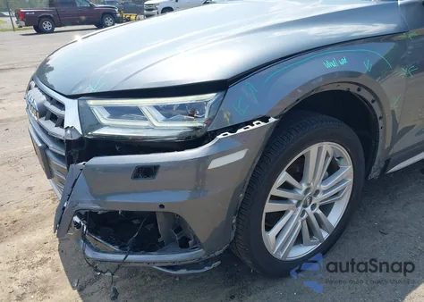 2018 Audi Q5 2.0T Premium/2.0T Tech Premium z USA, uszkodzony, nr VIN WA1BNAFY9J2052451